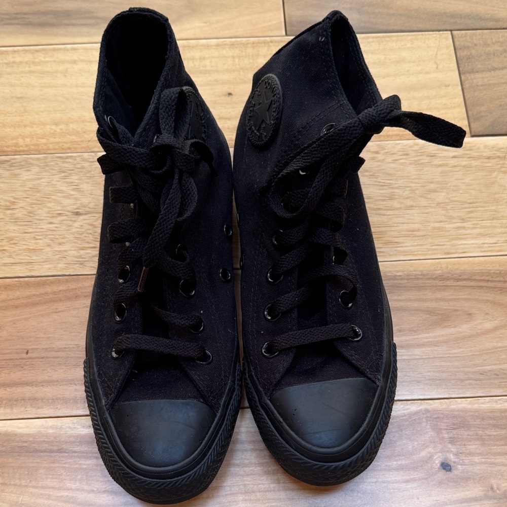 Chuck Taylor All Star Canvas. Unisex high top shoes.
